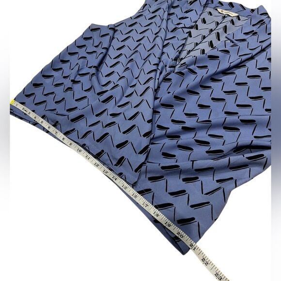 BCBG Bleach Blue Wrap Blouse Size Large - Picture 15 of 16